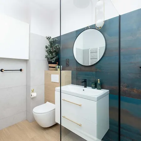 Modern Nadmorska In With Parking Near The Sea By Renters Apartmán
