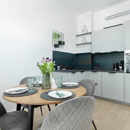 Modern Nadmorska In With Parking Near The Sea By Renters *